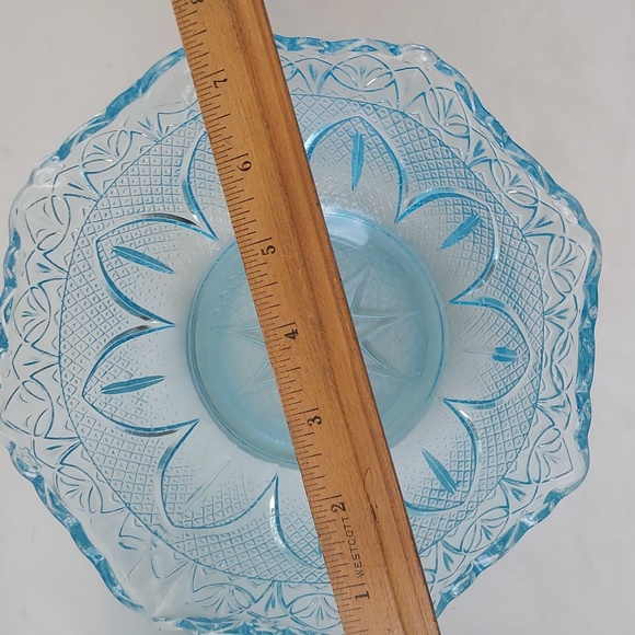Ice blue etched floral star pattern serving dish decor catch all - Picture 13 of 14